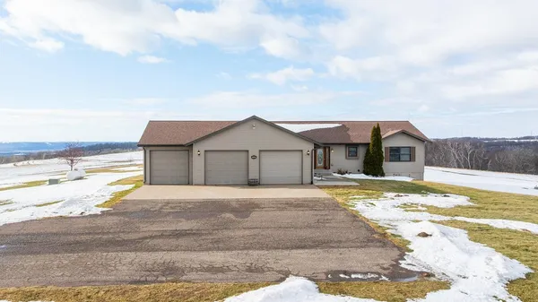 $799,000 | W1660 Maplewood Lane, Belvidere, WI 54610