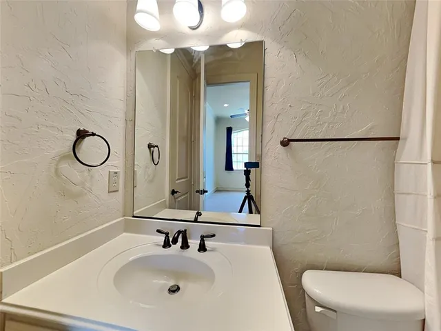 $3,300 | 4037 Winsor Drive, Farmers Branch, TX 75244