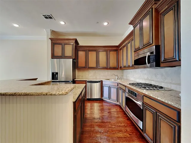 $3,300 | 4037 Winsor Drive, Farmers Branch, TX 75244