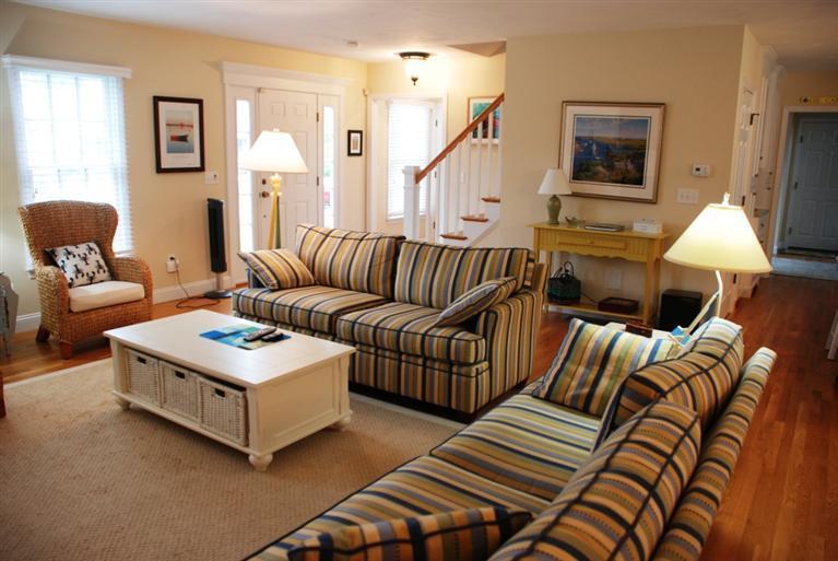 38 Bailey's Path Chatham, MA 02633 - Photo 5 of 20 a living room with furniture and a wooden floor
