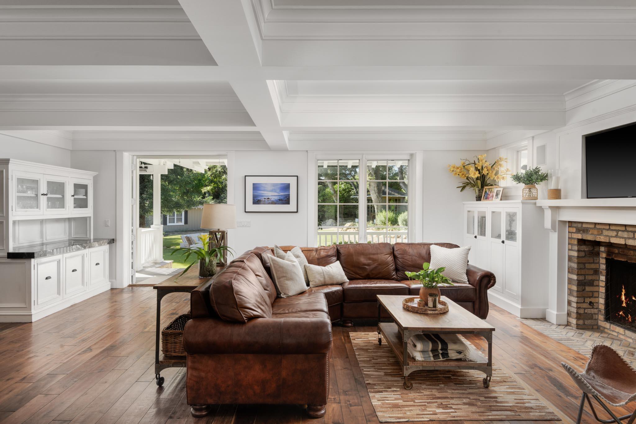 1650 East Valley Road Montecito, CA 93108 - Photo 5 of 26 Living Room