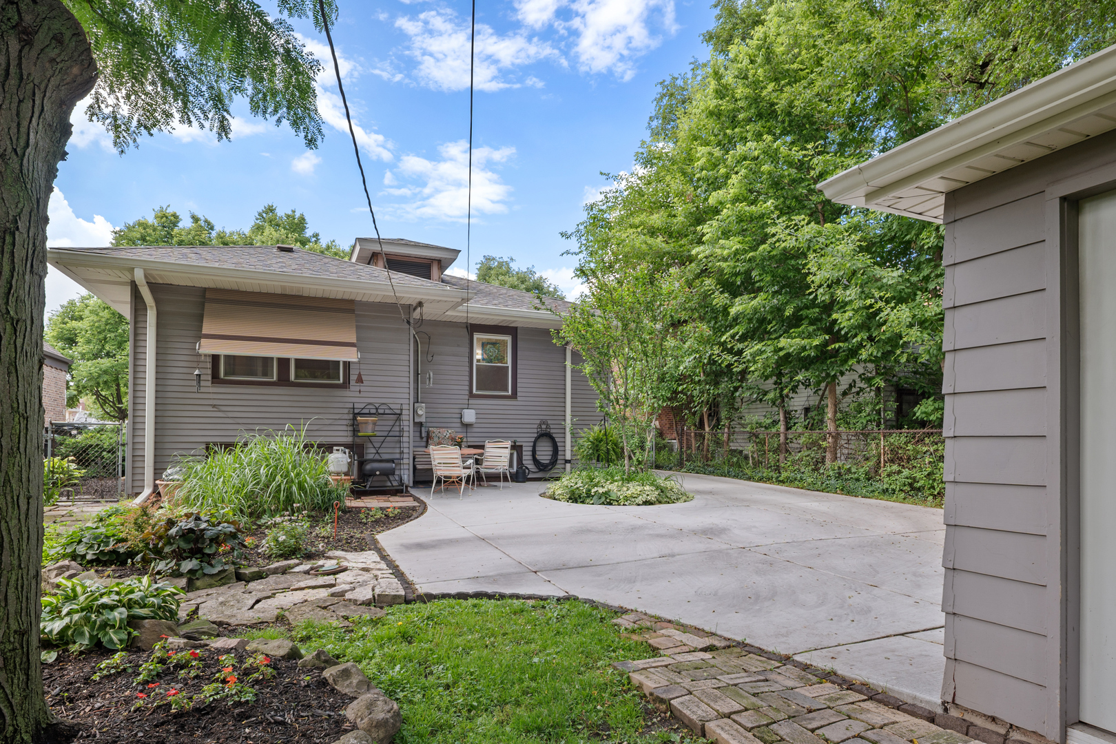 389 Addison Road Riverside, IL 60546 - Photo 23 of 29
