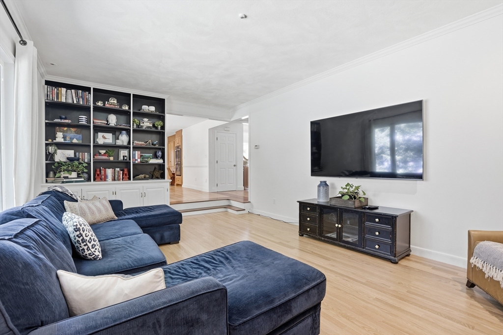 25 Revolutionary Road Acton, MA 01720 - Photo 9 of 40