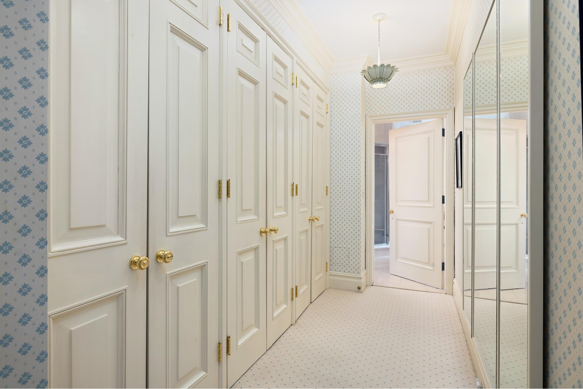 33 East 70th Street, Unit 7C Manhattan, NY 10021 - Photo 8 of 12