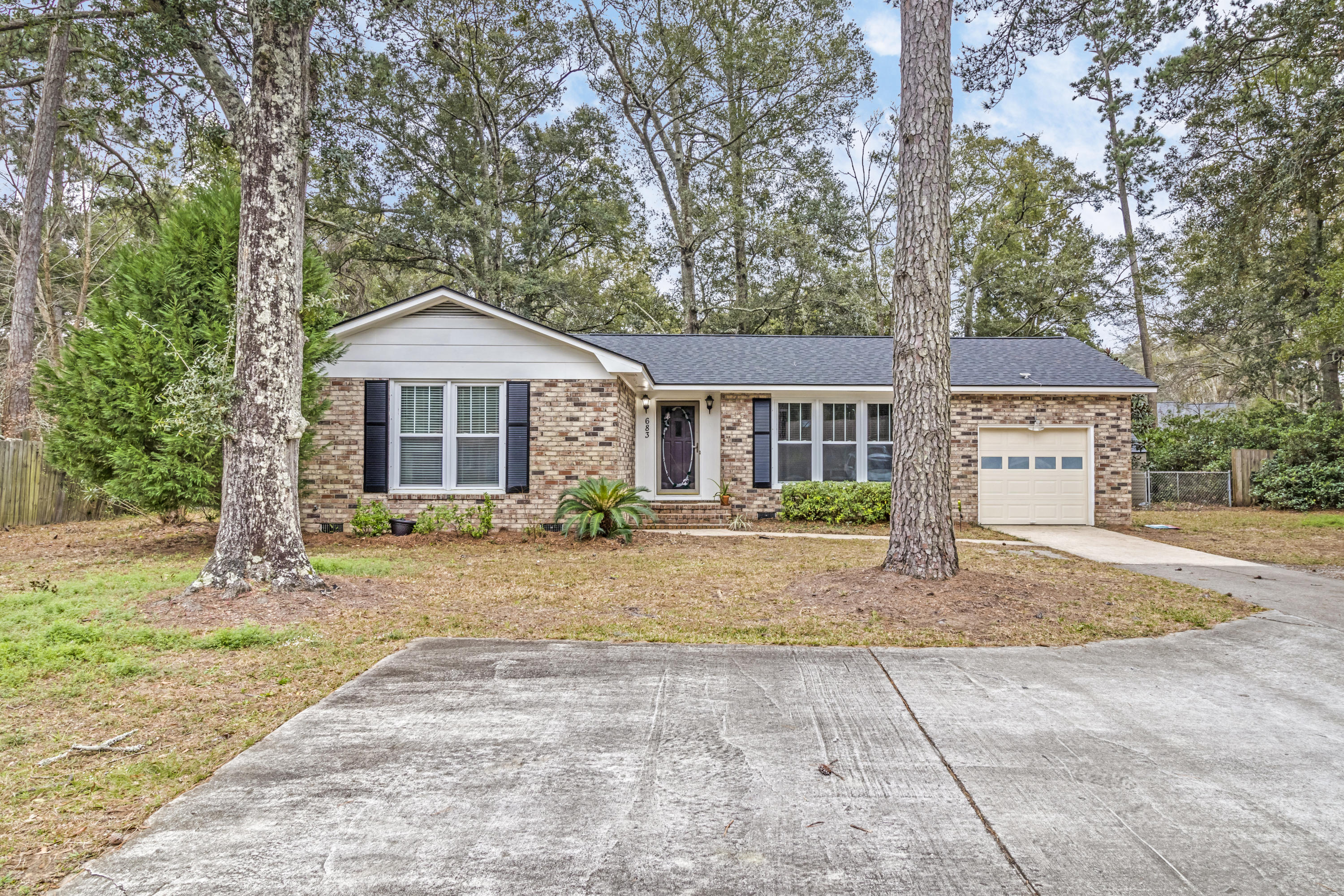 683 Harbor View Road Charleston, SC 29412 - Photo 1 of 31 3