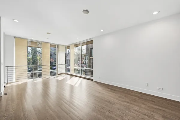 $1,729,999 | 2070 North Oakley Avenue, Chicago, IL 60647