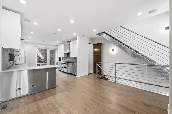 $1,729,999 | 2070 North Oakley Avenue, Chicago, IL 60647