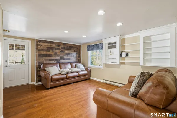 $900 | 26 St Augustine Street, West Hartford, CT 06110