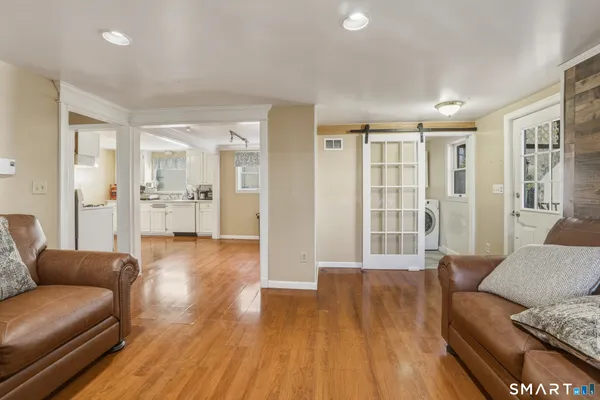 $900 | 26 St Augustine Street, West Hartford, CT 06110