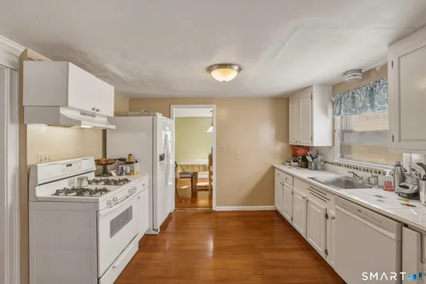 $900 | 26 St Augustine Street, West Hartford, CT 06110