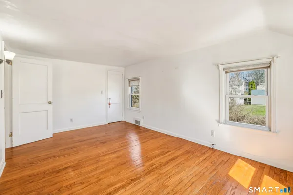 $900 | 26 St Augustine Street, West Hartford, CT 06110