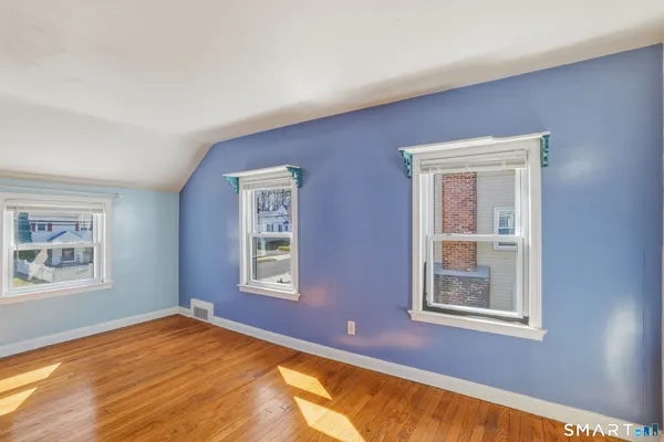 $900 | 26 St Augustine Street, West Hartford, CT 06110