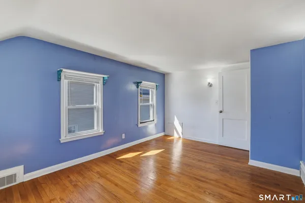 $900 | 26 St Augustine Street, West Hartford, CT 06110