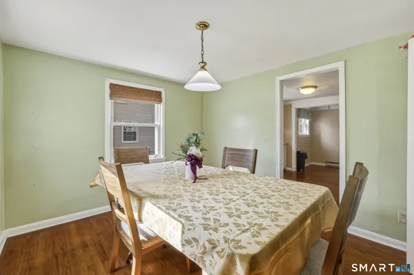 $900 | 26 St Augustine Street, West Hartford, CT 06110