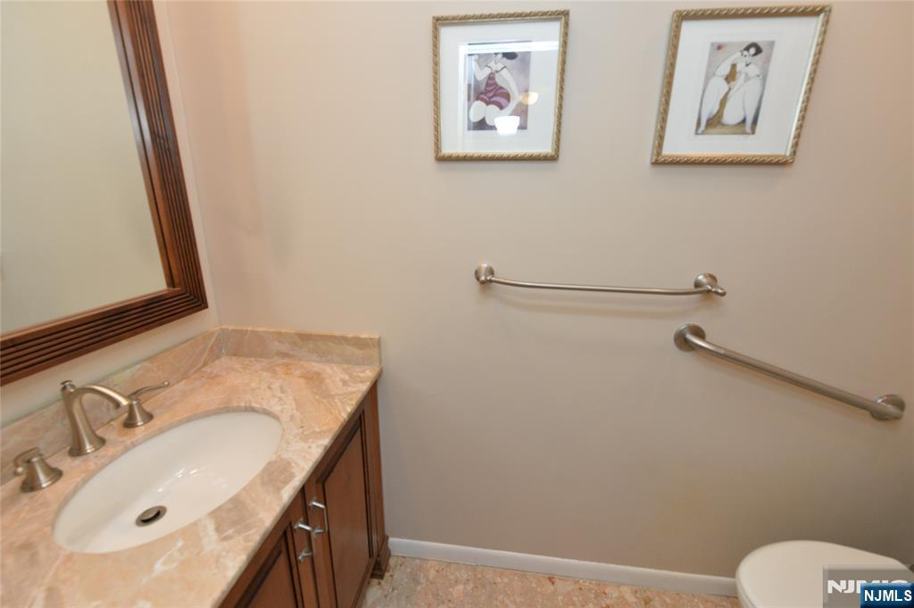 6 Romopock Court, Unit 6 Mahwah, NJ 07430 - Photo 13 of 25