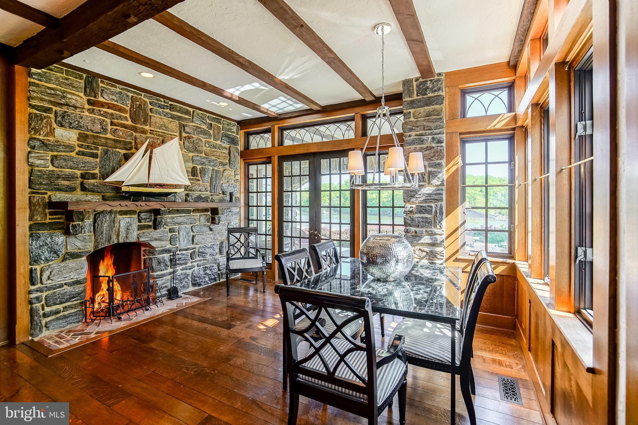 869 Childs Point Road Annapolis, MD 21401 - Photo 13 of 51 Kitchen / casual dining