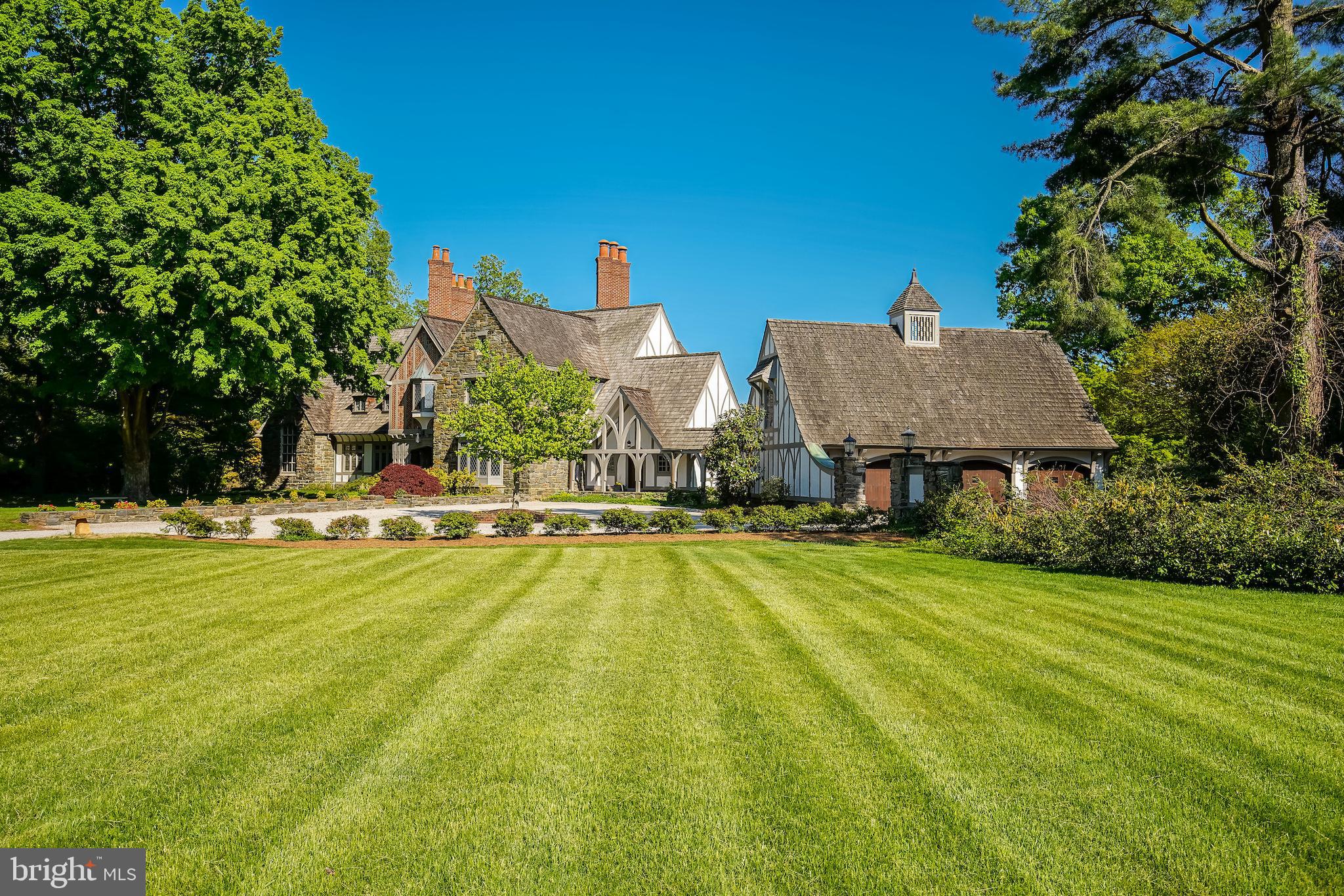 869 Childs Point Road Annapolis, MD 21401 - Photo 28 of 51 View from cottage driveway