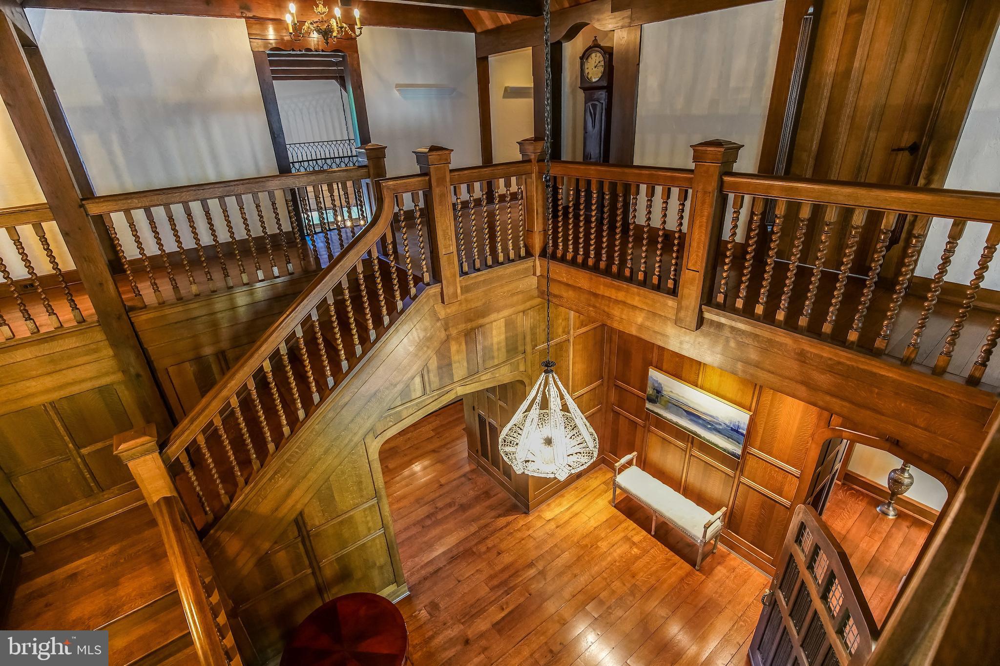 869 Childs Point Road Annapolis, MD 21401 - Photo 30 of 51 Upstairs foyer view