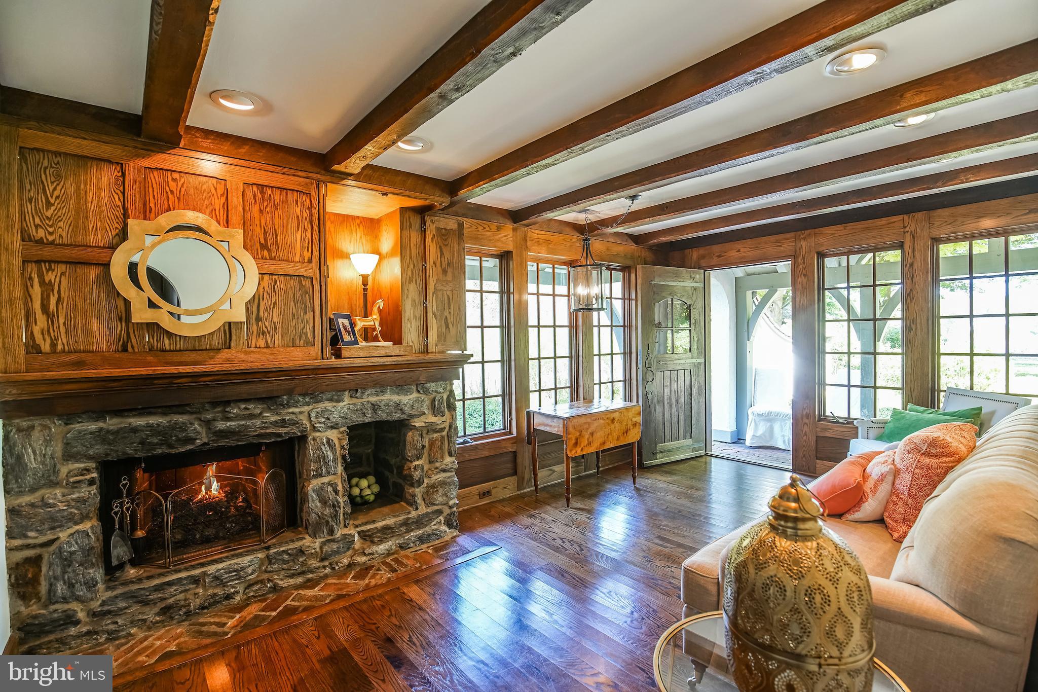 869 Childs Point Road Annapolis, MD 21401 - Photo 38 of 51 Living room guest cottage wood burning fireplace