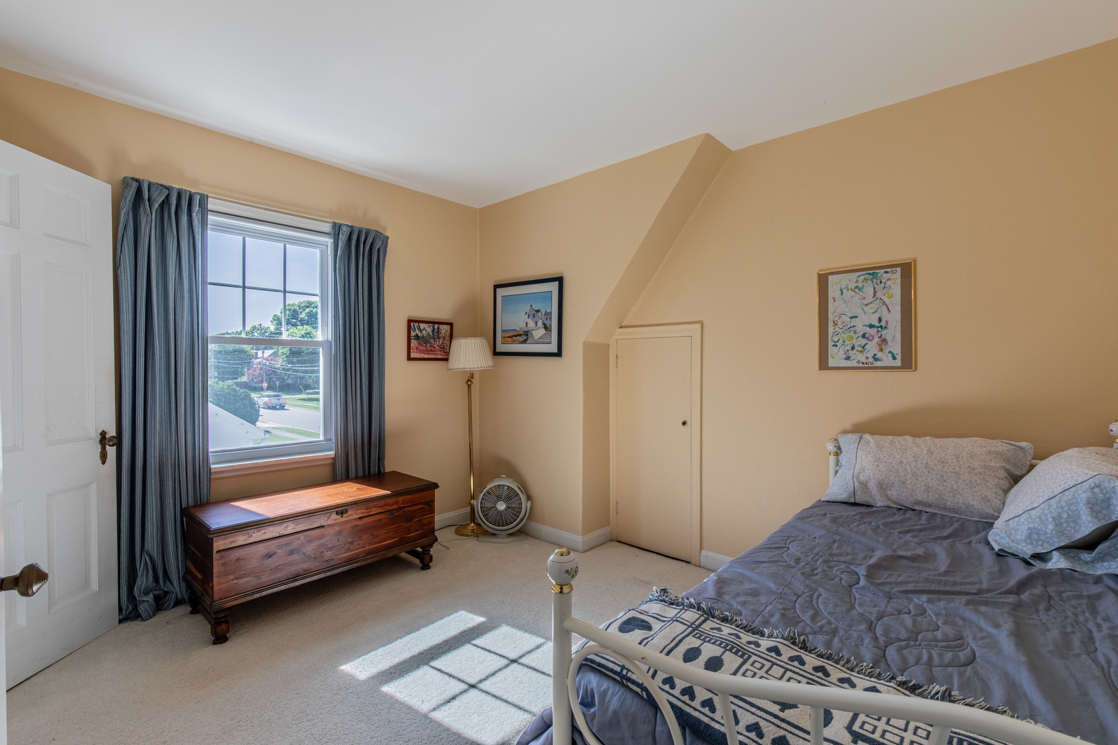 428 East Thompson Street Princeton, IL 61356 - Photo 29 of 32 a bedroom with a bed and a window