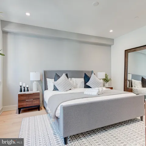 $18,500 | 111 South 24th Street, Philadelphia, PA 19103