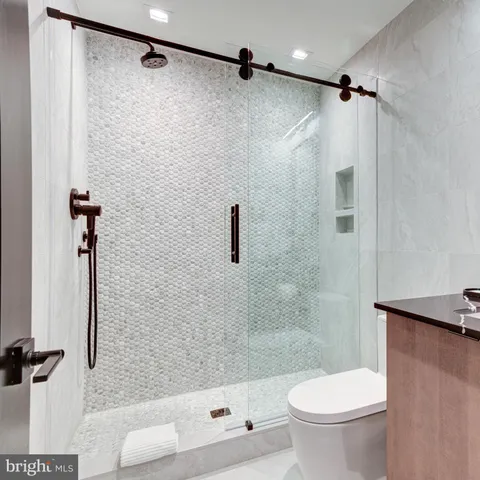 $18,500 | 111 South 24th Street, Philadelphia, PA 19103