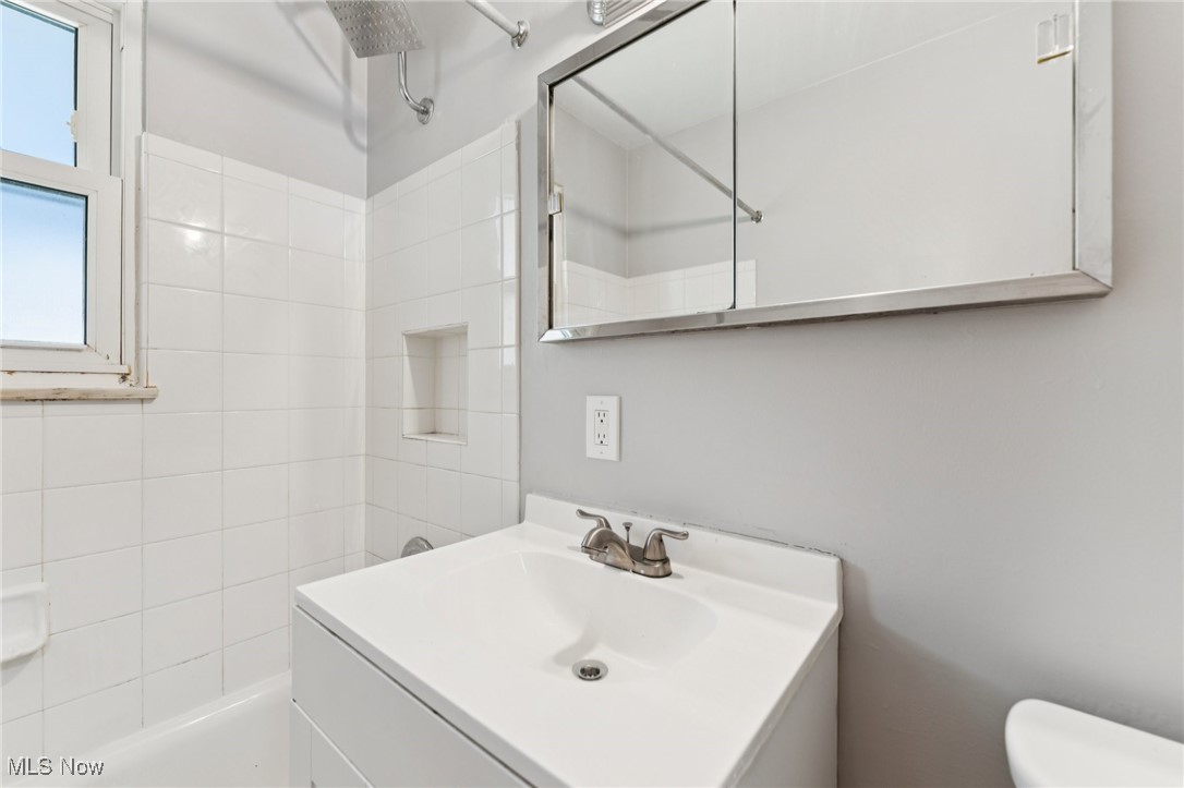 13304 Orme Road Cleveland, OH 44125 - Photo 13 of 31