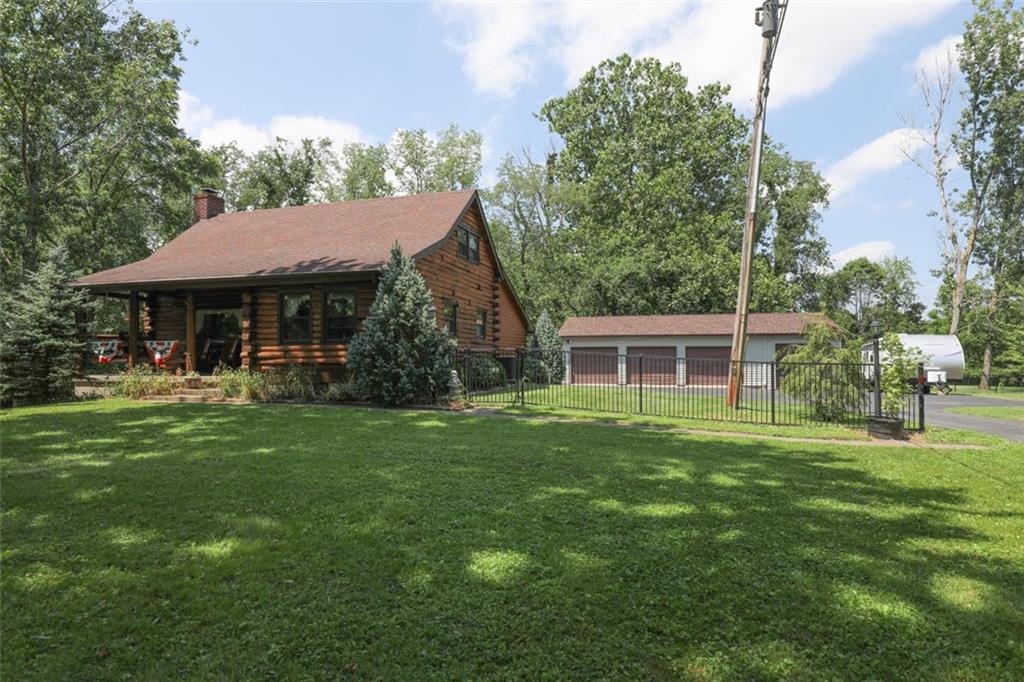 2044 Savannah Road New Castle, PA 16101 - Photo 3 of 16