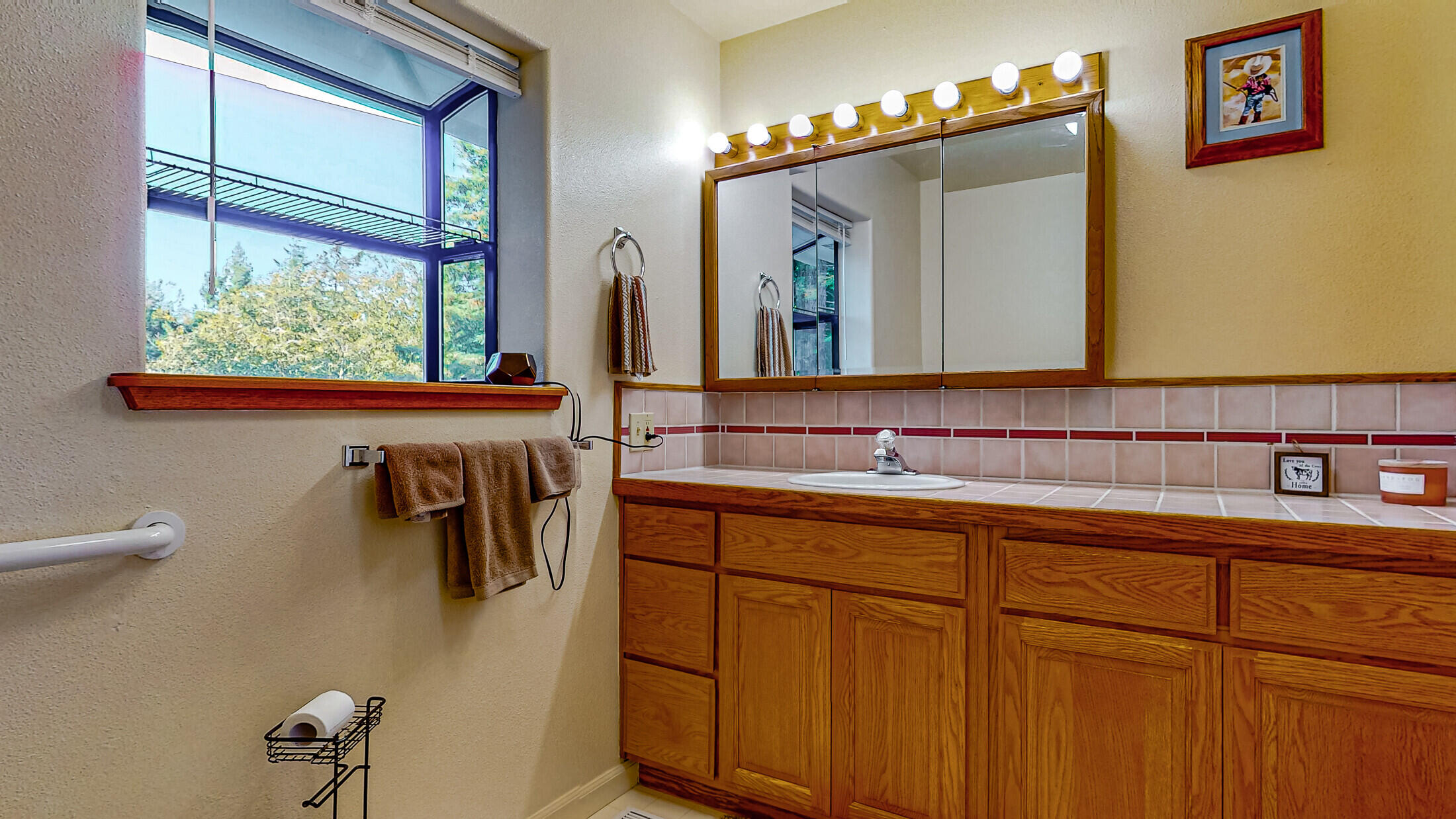 2727 Rio Vista Lane Rio Dell, CA 95562 - Photo 50 of 80 49_2727_Rio_Vista_Lane_Rio_Dell248_mls