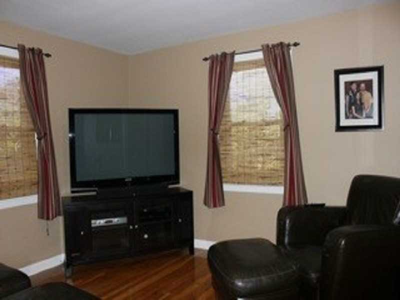 272 Old County Road Smithfield, RI 02917 - Photo 8 of 24 Living Room.