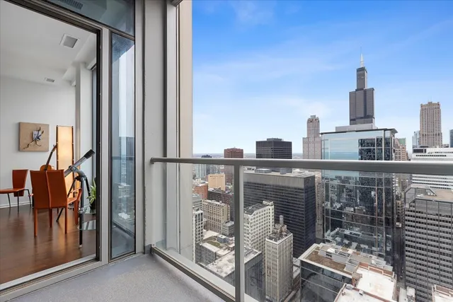 $439,000 | 65 East Monroe Street, Unit 4315, Chicago, IL 60603