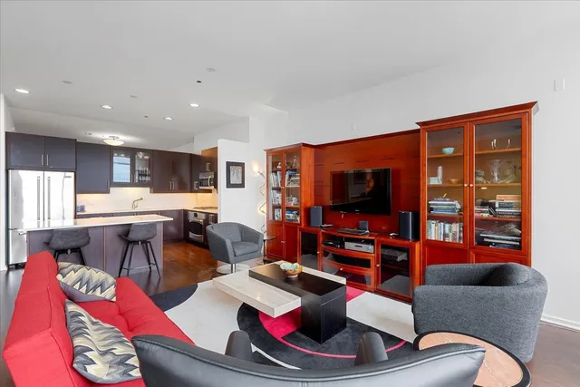 $439,000 | 65 East Monroe Street, Unit 4315, Chicago, IL 60603