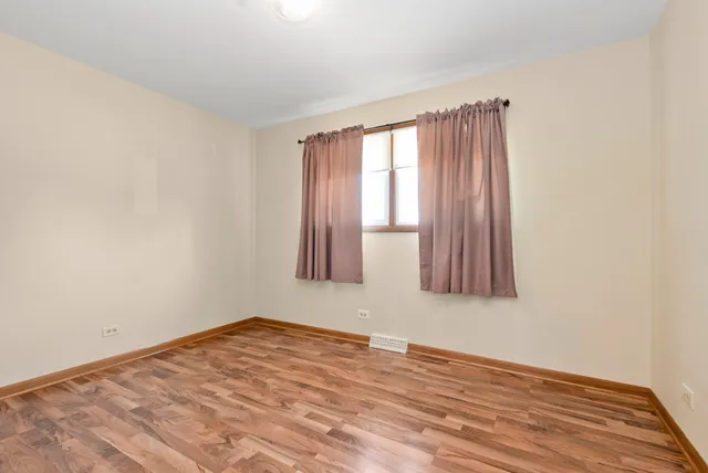 $315,000 | 13748 Le Claire Avenue, Crestwood, IL 60418