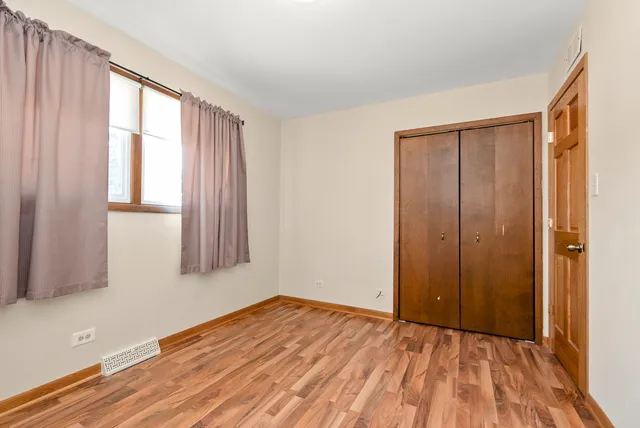 $315,000 | 13748 Le Claire Avenue, Crestwood, IL 60418