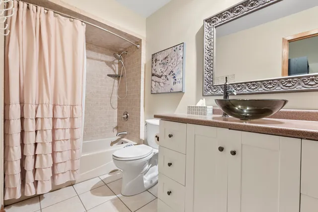 $315,000 | 13748 Le Claire Avenue, Crestwood, IL 60418