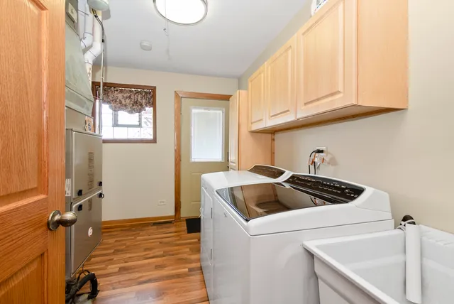 $315,000 | 13748 Le Claire Avenue, Crestwood, IL 60418