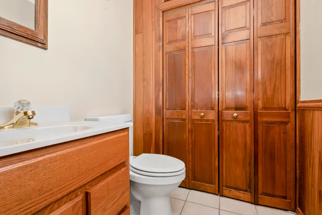 $315,000 | 13748 Le Claire Avenue, Crestwood, IL 60418