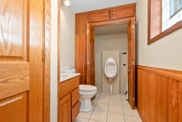 $315,000 | 13748 Le Claire Avenue, Crestwood, IL 60418