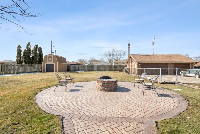 $315,000 | 13748 Le Claire Avenue, Crestwood, IL 60418