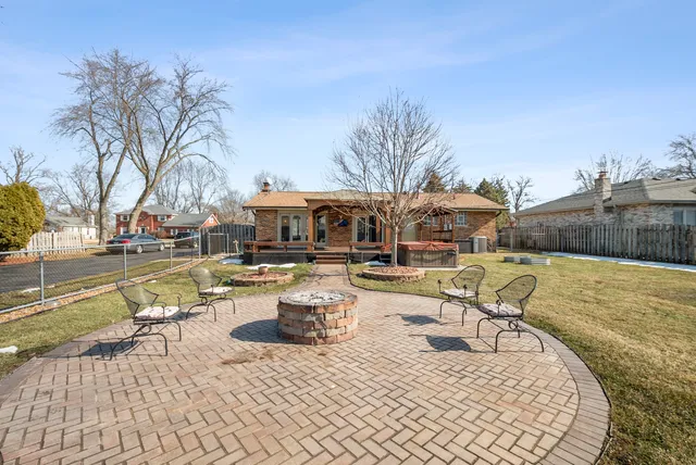 $315,000 | 13748 Le Claire Avenue, Crestwood, IL 60418