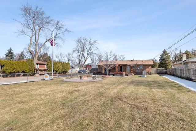 $315,000 | 13748 Le Claire Avenue, Crestwood, IL 60418