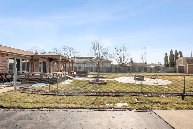 $315,000 | 13748 Le Claire Avenue, Crestwood, IL 60418