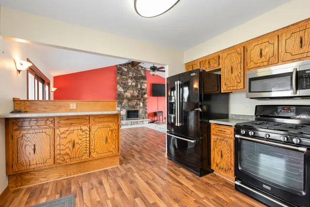 $315,000 | 13748 Le Claire Avenue, Crestwood, IL 60418