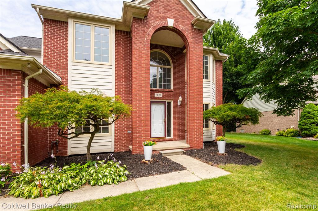 3870 Beechcrest Road Rochester Hills, MI 48309 - Photo 3 of 47