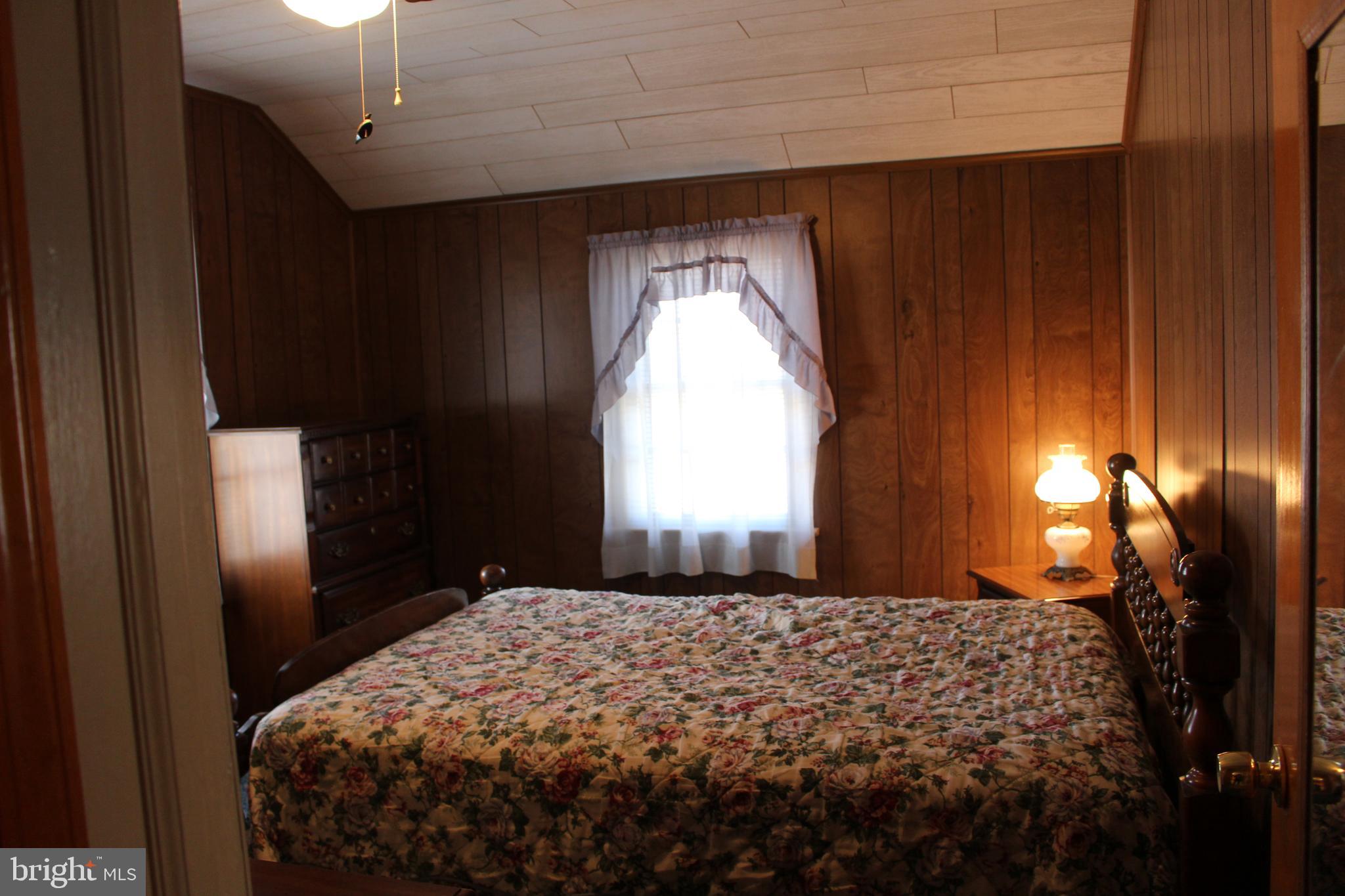 42 Ridge Avenue Bridgeton, NJ 08302 - Photo 8 of 12 Beroom 2