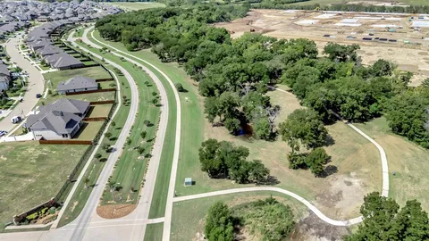 $525,000 | 1102 Alderwood Drive, Justin, TX 76247
