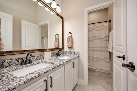 $525,000 | 1102 Alderwood Drive, Justin, TX 76247