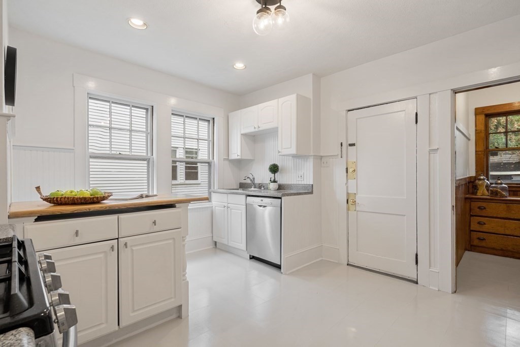 95-97 Rossmore Road, Unit 1 Boston, MA 02130 - Photo 16 of 41