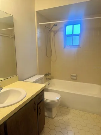 $1,500 | 1438 East 1st Avenue, Mount Dora, FL 32757