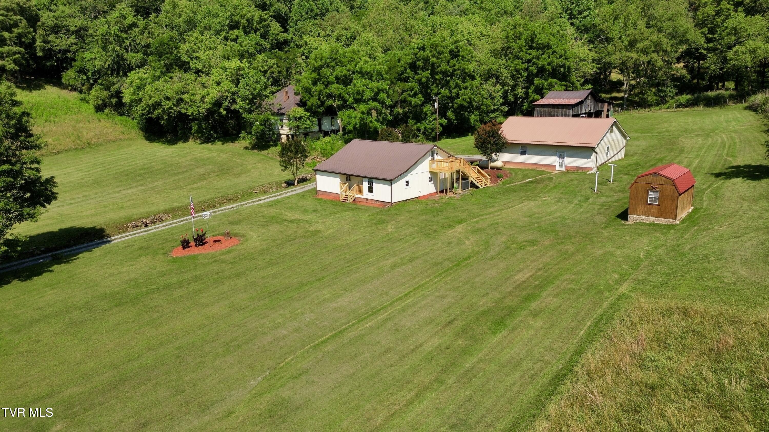 2575 Mendota Road Mendota, VA 24270 - Photo 4 of 57 dji_fly_20260422_202914_39_1782491901638
